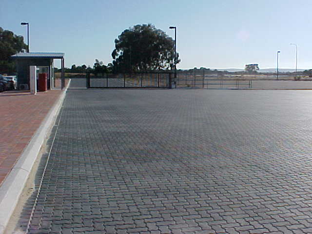 Entry-Gate-to-Hardstand